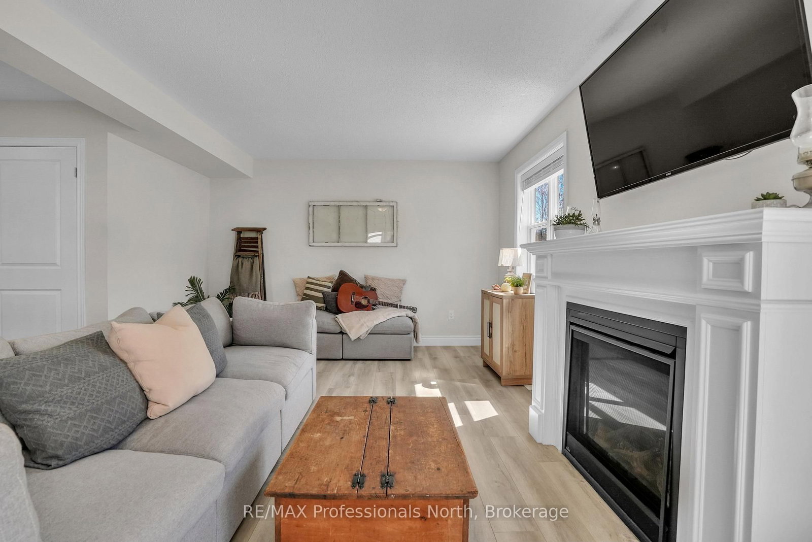 33 Whitehorn Park Road W - Photo 5