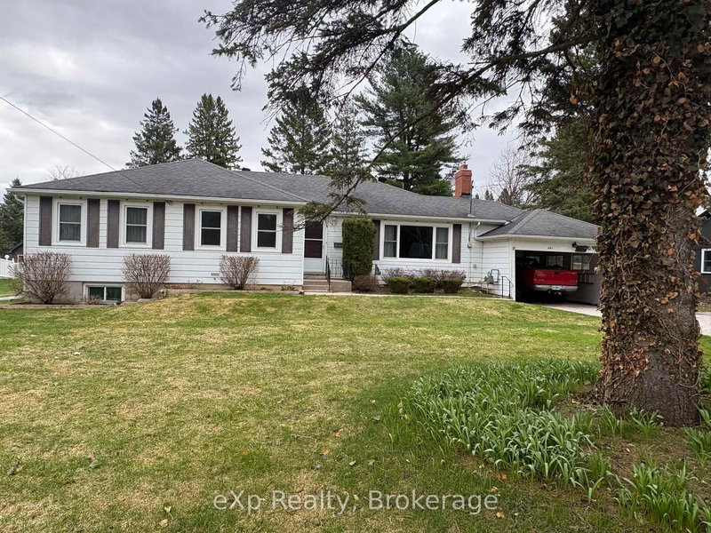 661 2nd Ave SE, Georgian Bluffs, N4K 5T2 | Image 3