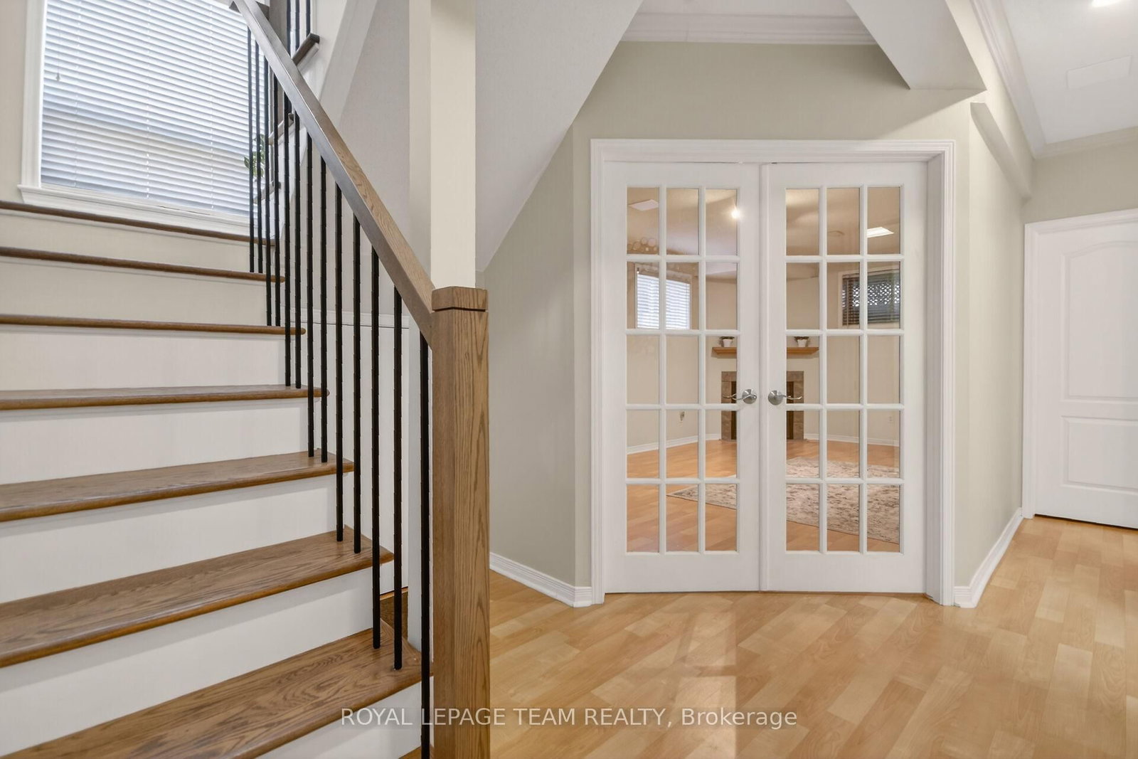 124 Macassa Circle - Photo 25