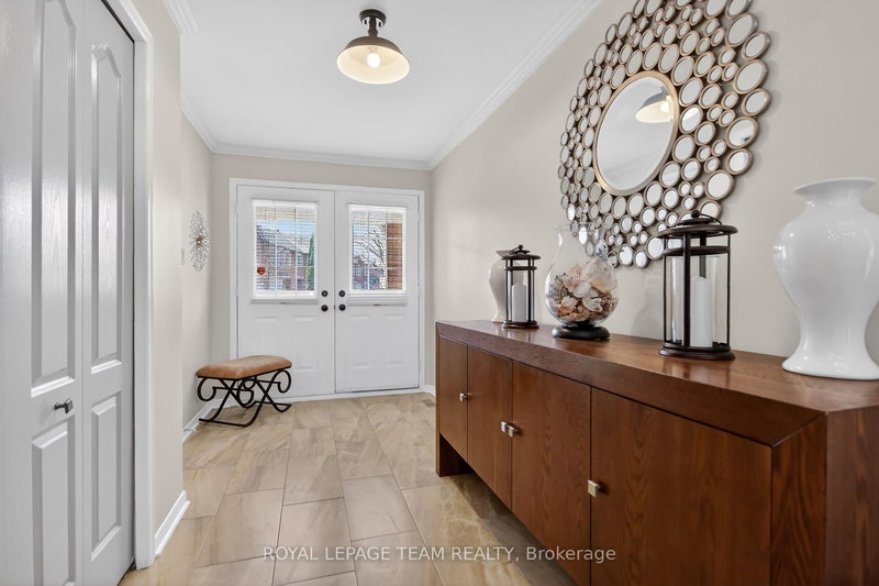 124 Macassa Circ, Ottawa, K2T 1J9 | Image 3