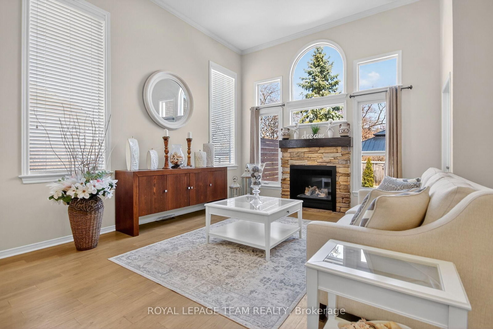 124 Macassa Circle - Photo 6