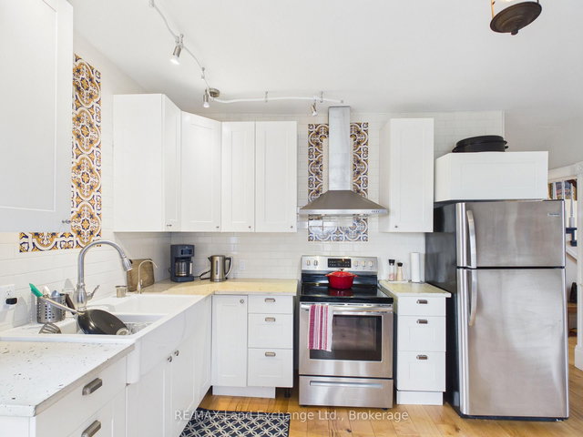 208 Austin Side Road S