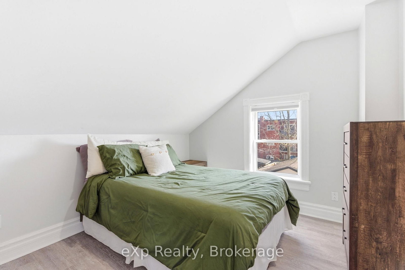531 Brunswick Street • Stratford, ON photo 24