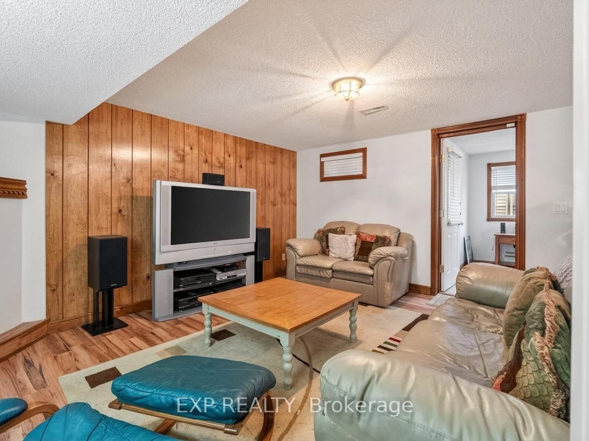 38 Capri Street - Photo 24