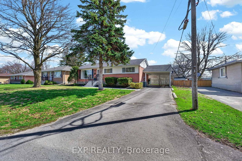 390 Mcewen Dr, Kingston, K7M 3W3 | Image 2