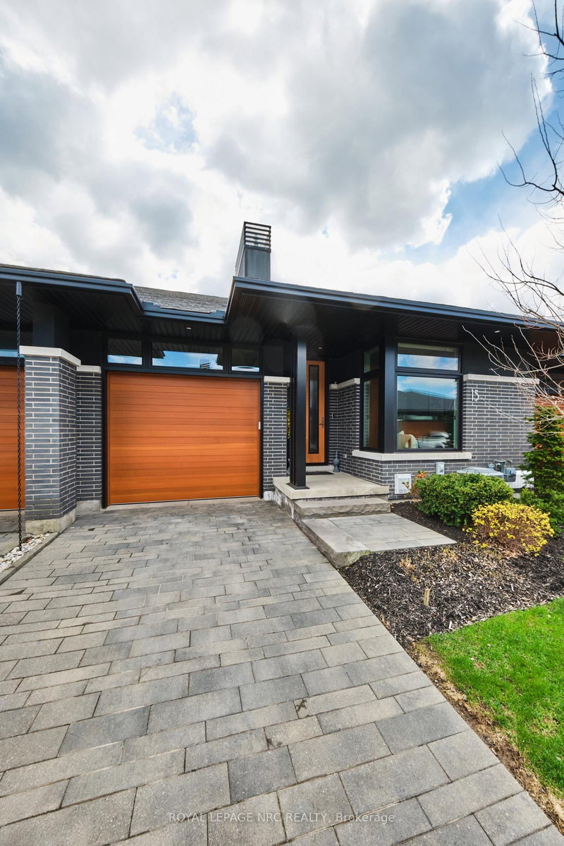 15 Taliesin Tr, Welland, L3C 0H5 | Image 3