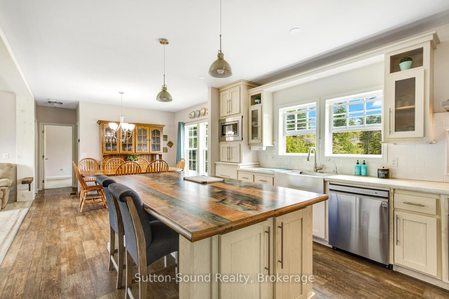 682 Dorcas Bay Road • Northern Bruce Peninsula, ON photo 8