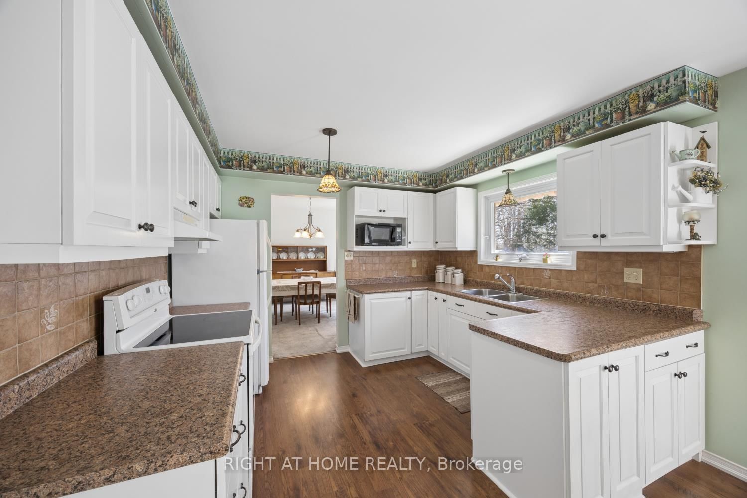 121 Robmar Crescent • Kawartha Lakes, ON photo 14