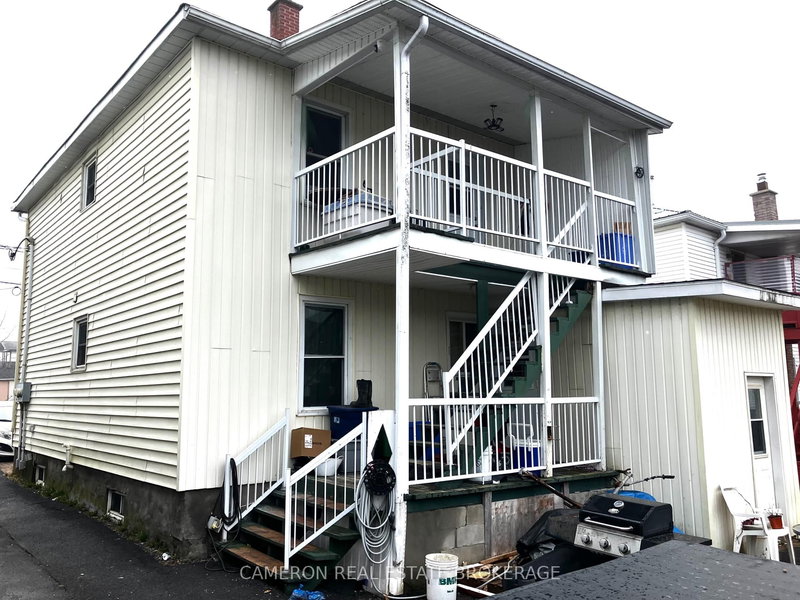 1206-1208 Easton Ave, Cornwall, K6H 1X4 | Image 2