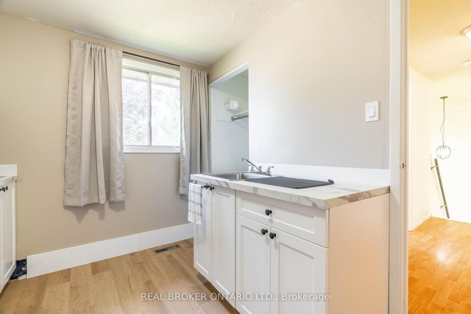 232 Cedarwoods Crescent - Photo 17