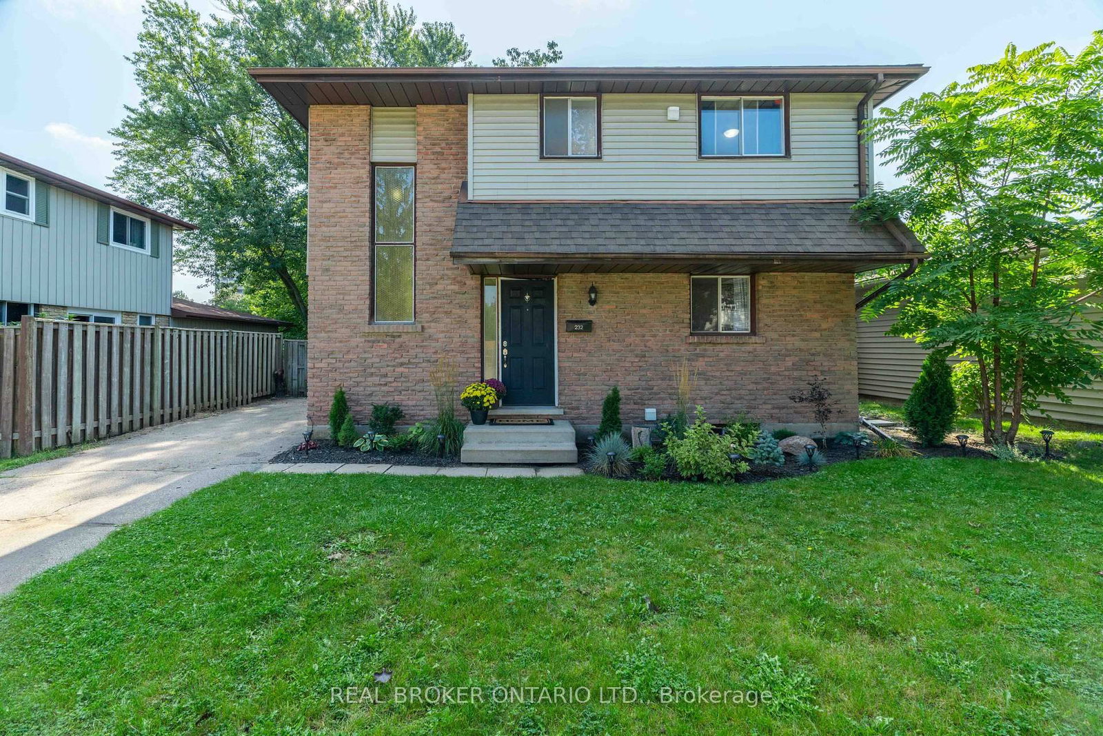 232 Cedarwoods Crescent - Photo 2