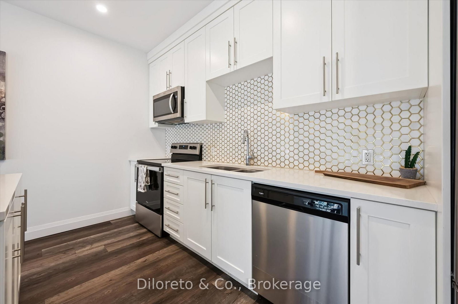 332 Gosling Gardens, Unit 110 - Photo 8
