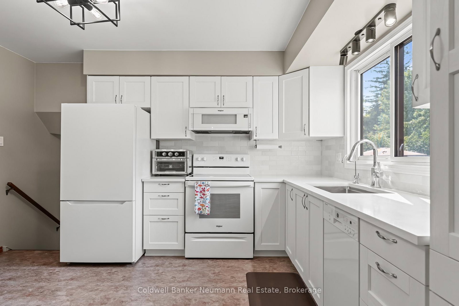 61 Bellevue Street - Photo 13