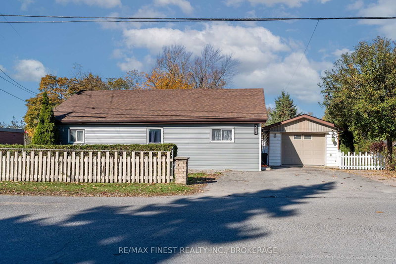 203 Church St, Greater Napanee, K7R 1C5 | Image 2