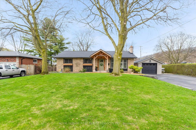 20 Casablanca Blvd, Grimsby, L3M 3Z1 | Image 3