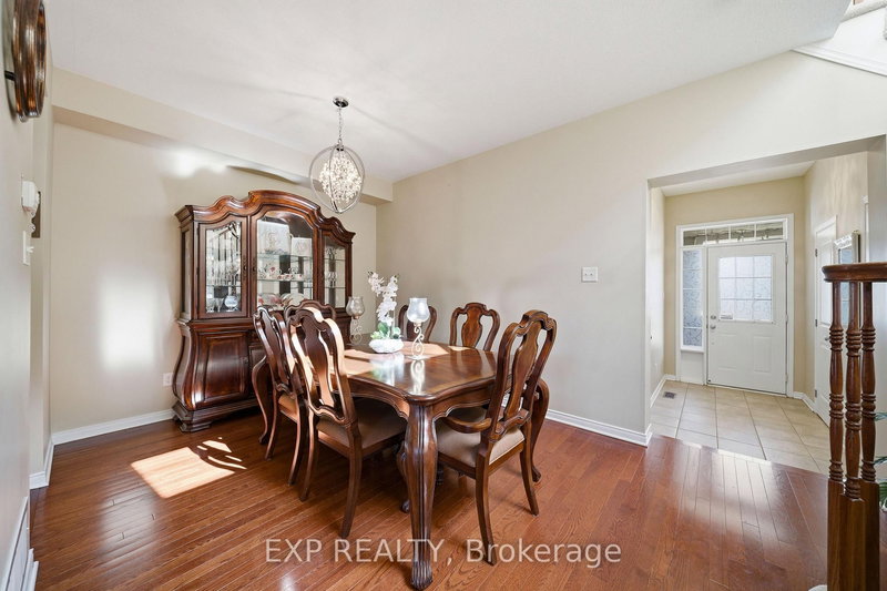587 Pepperville Cres, Ottawa, K2M 0E7 | Image 3