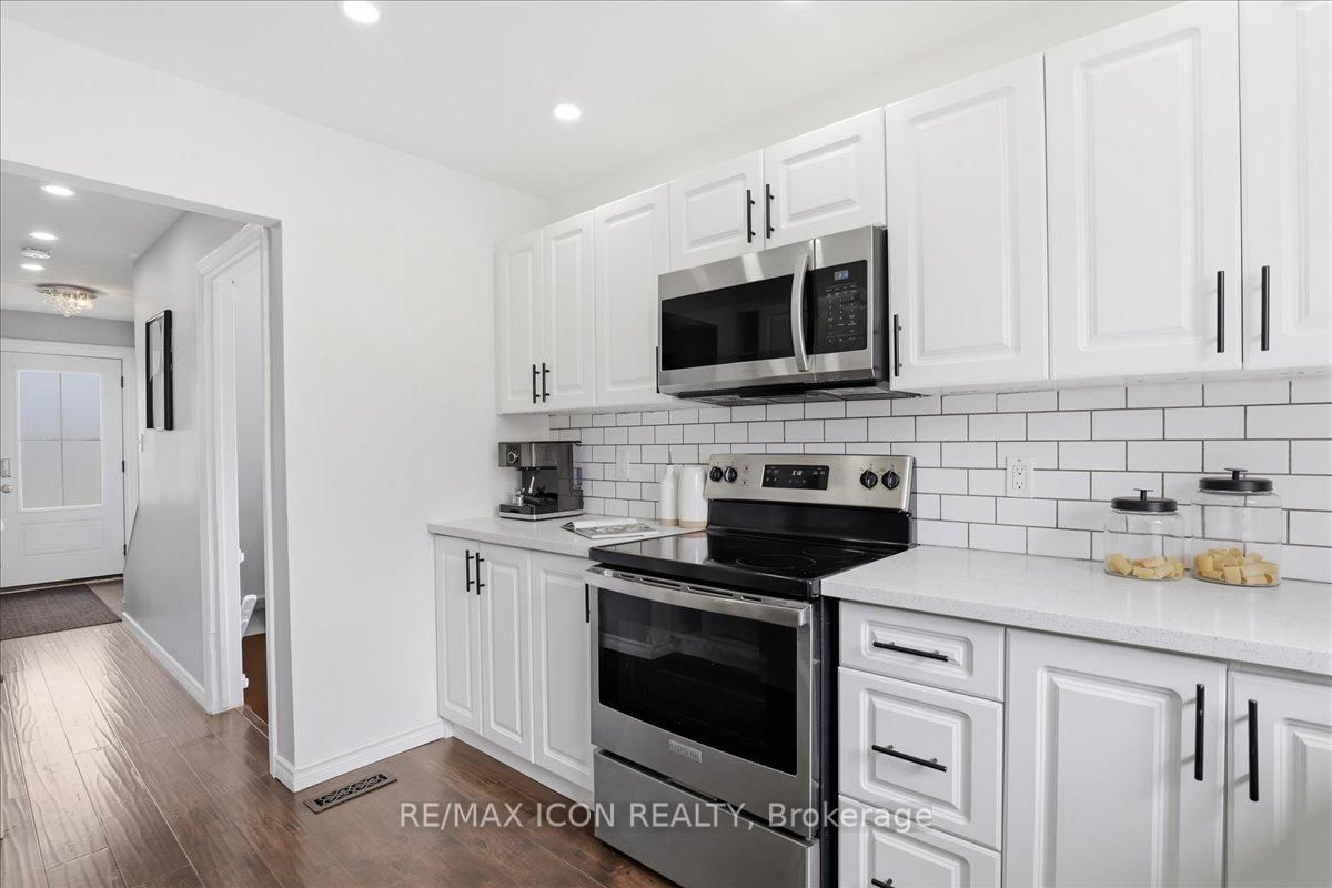 108 Astor Crescent - Photo 10