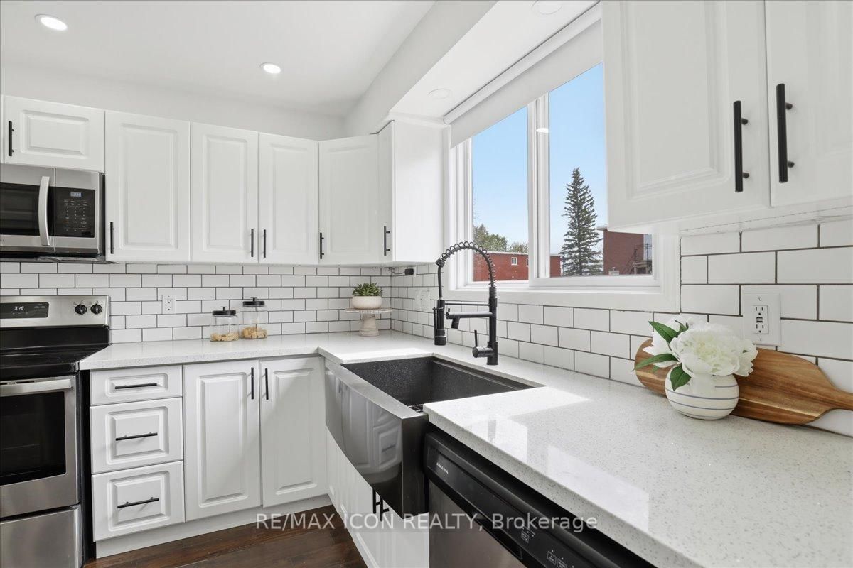 108 Astor Crescent - Photo 11