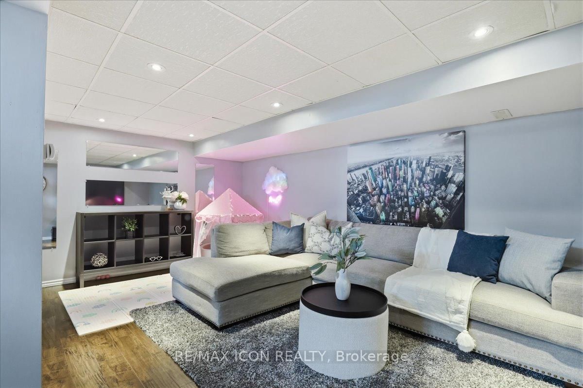 108 Astor Crescent - Photo 24