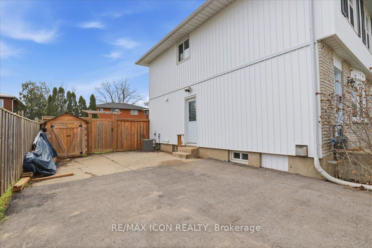108 Astor Crescent - Photo 29