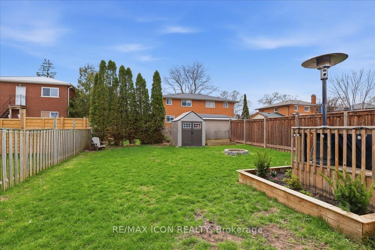 108 Astor Crescent - Photo 31