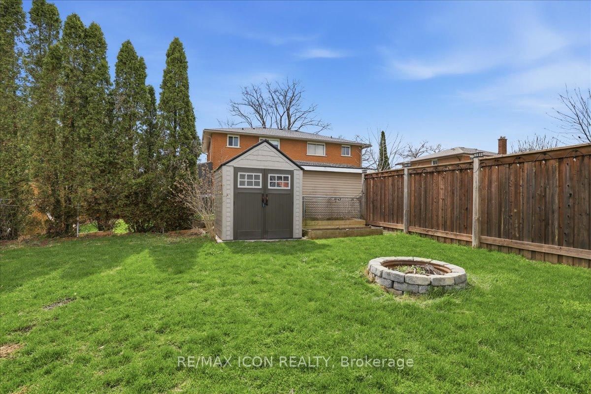 108 Astor Crescent - Photo 32