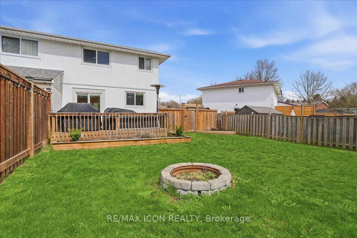 108 Astor Crescent - Photo 33