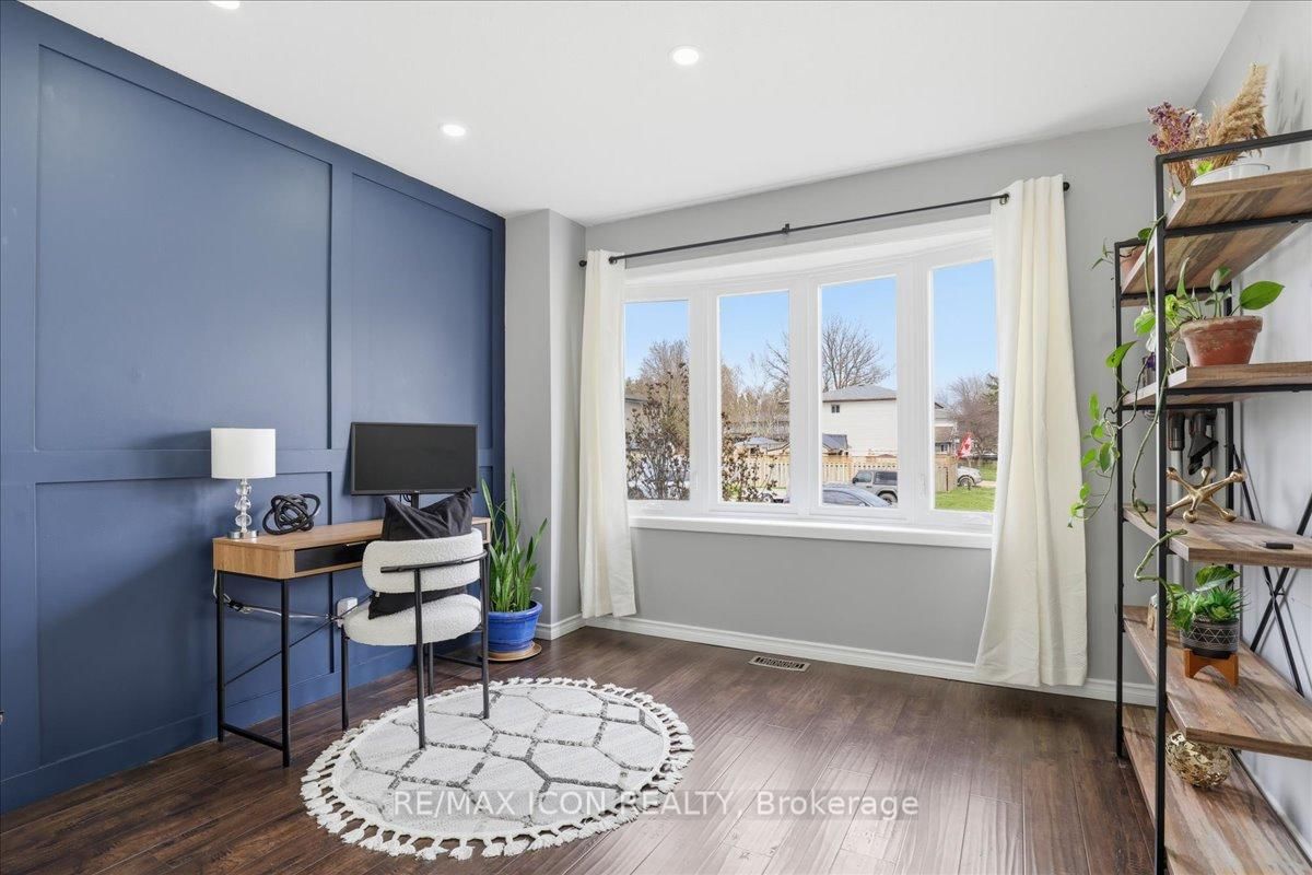 108 Astor Crescent - Photo 7