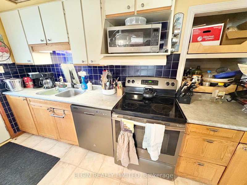 14 Glanworth Ave, St. Thomas, N5R 1E7 | Image 3