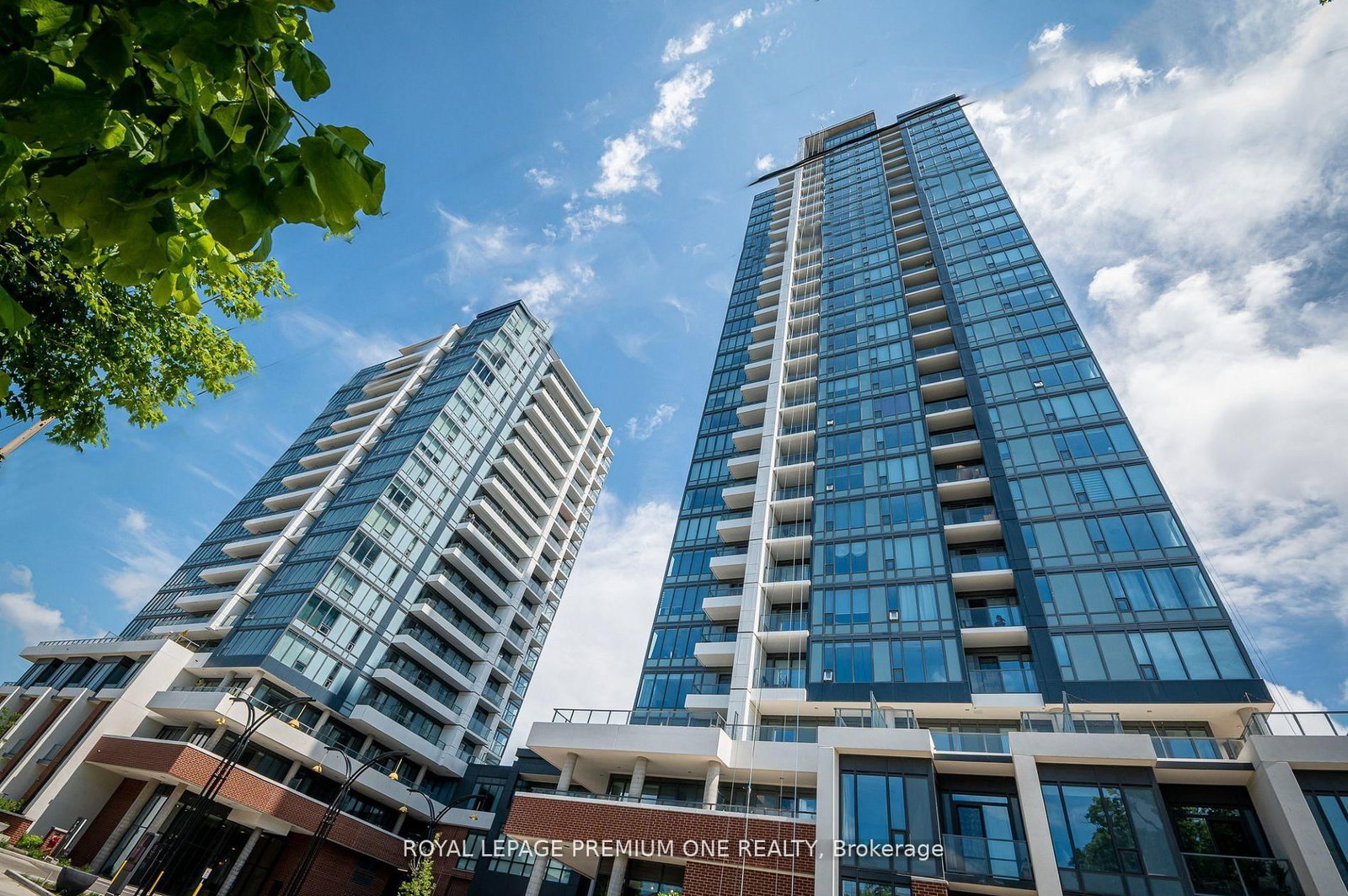 15 Wellington Street S, Unit 2414