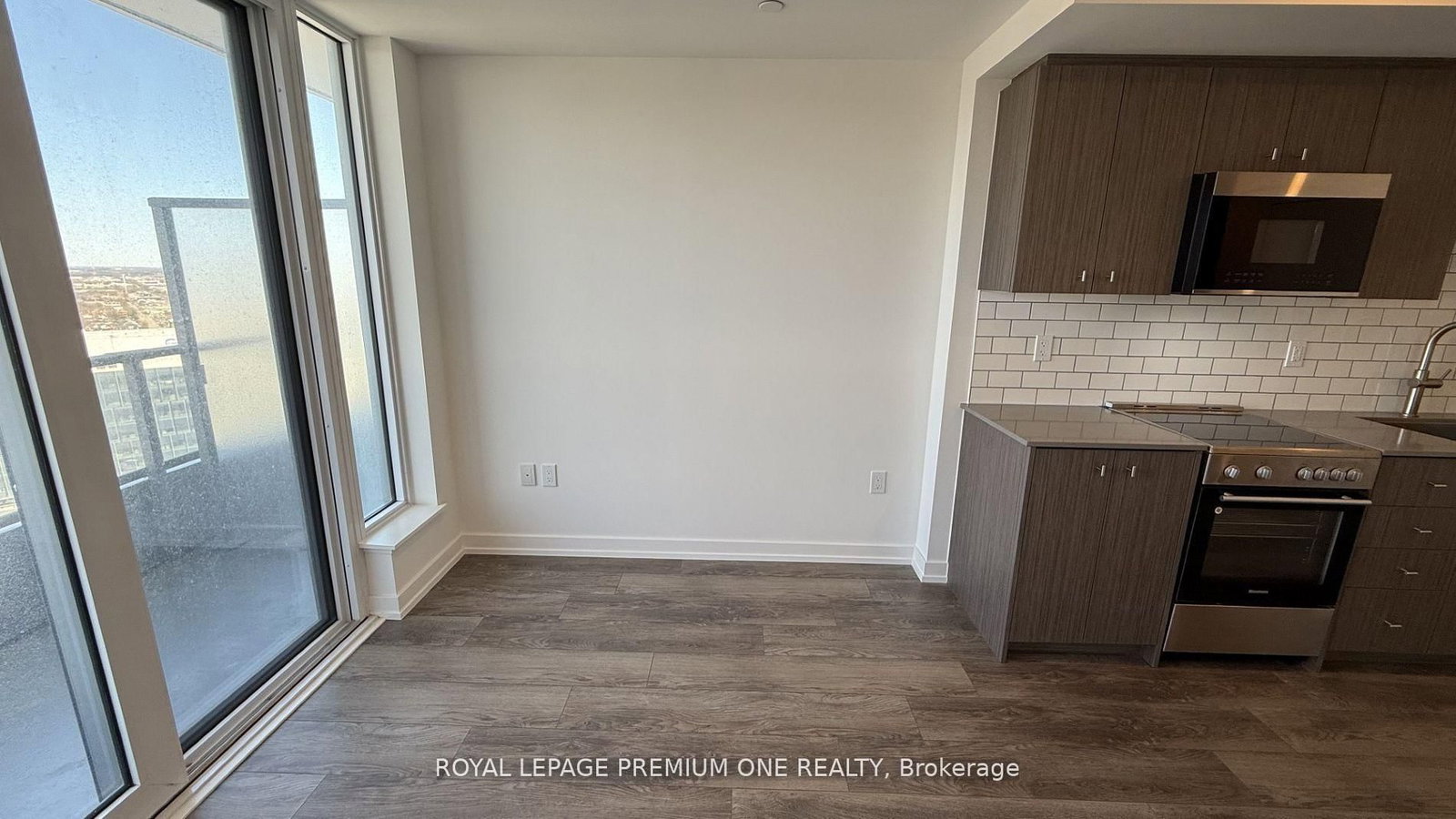 15 Wellington Street S, Unit 2414 - Photo 14