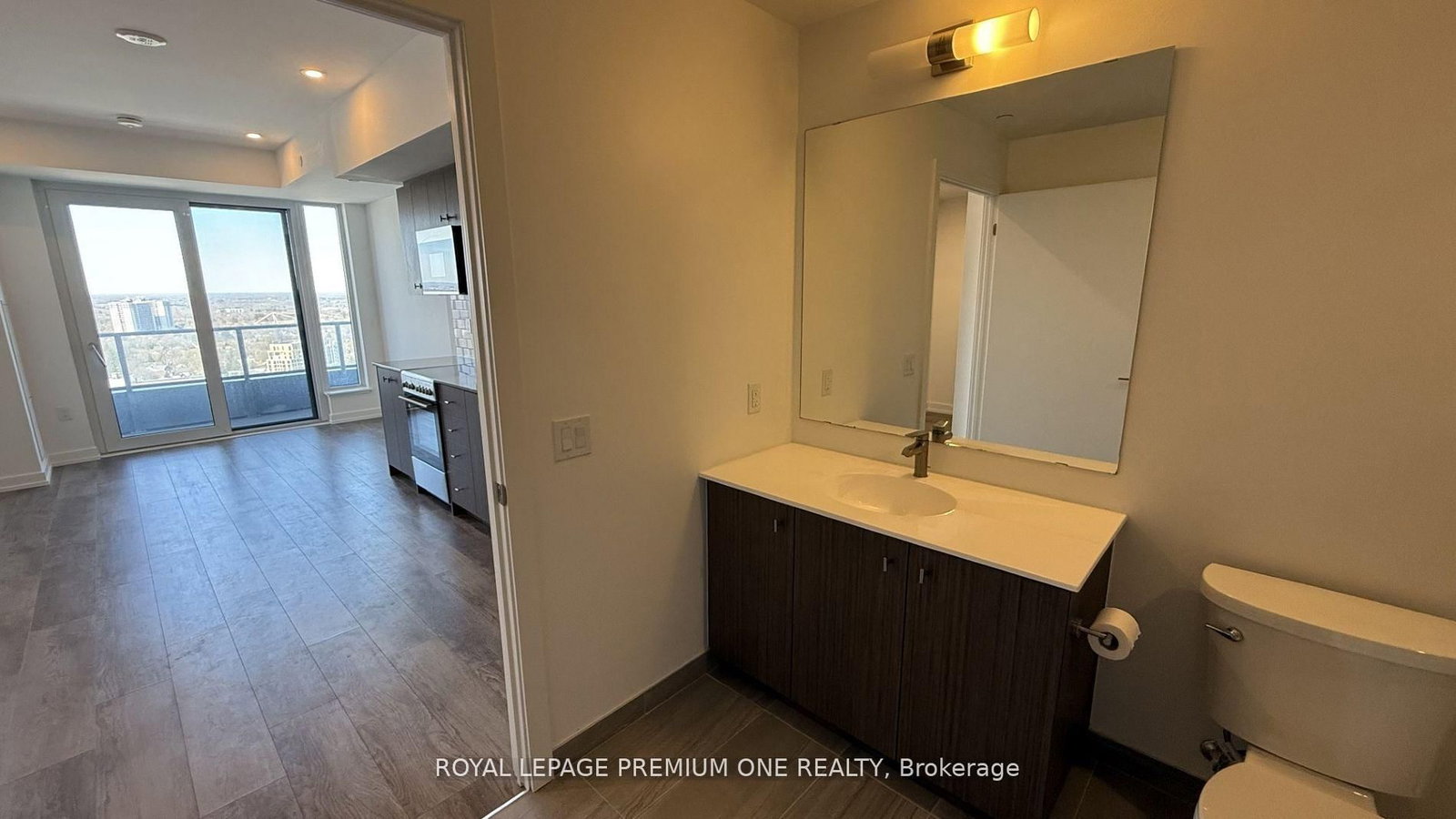 15 Wellington Street S, Unit 2414 - Photo 16