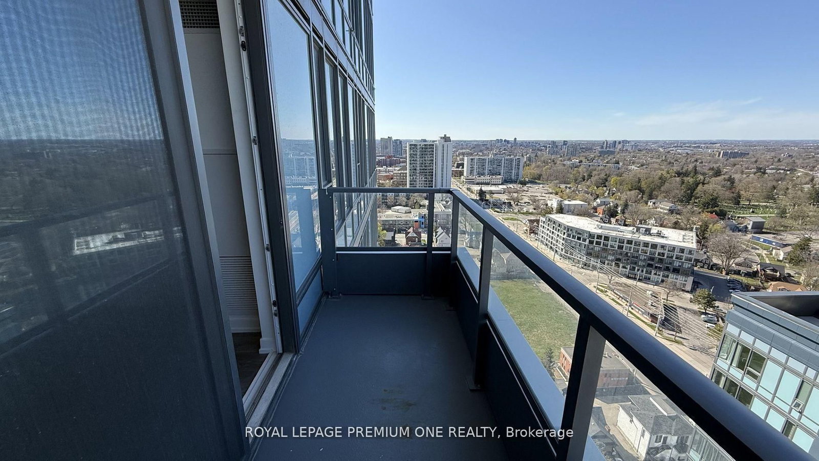 15 Wellington Street S, Unit 2414 - Photo 29