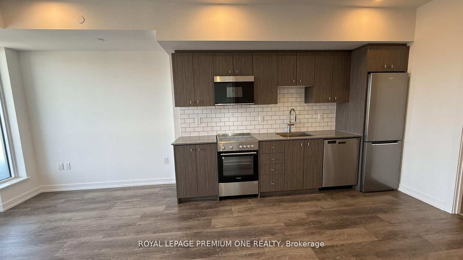 15 Wellington Street S, Unit 2414 - Photo 3