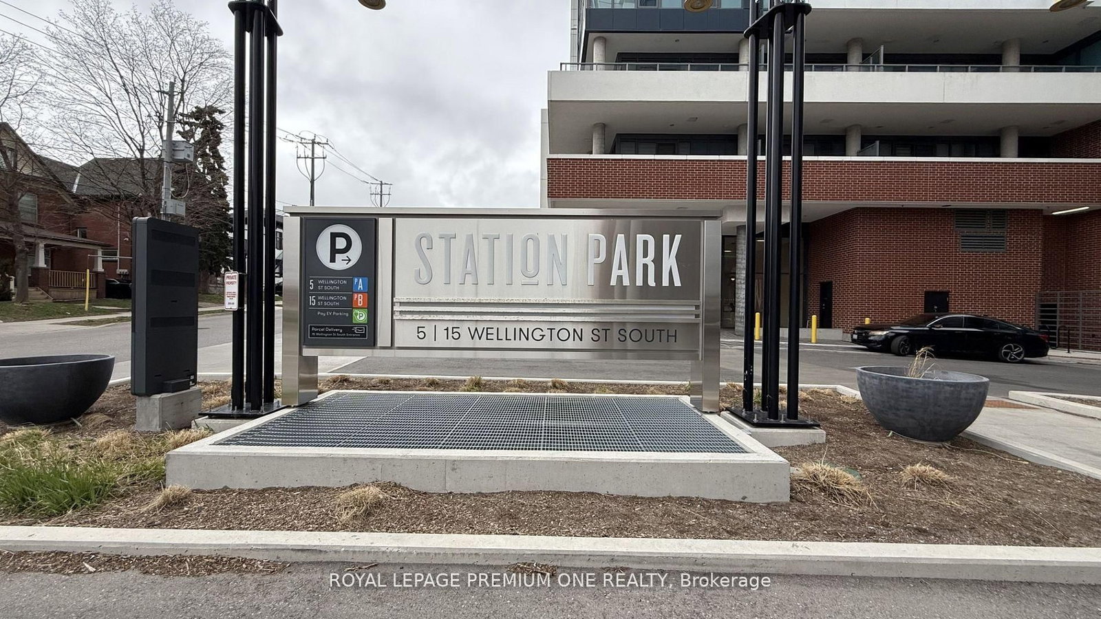 15 Wellington Street S, Unit 2414 - Photo 36