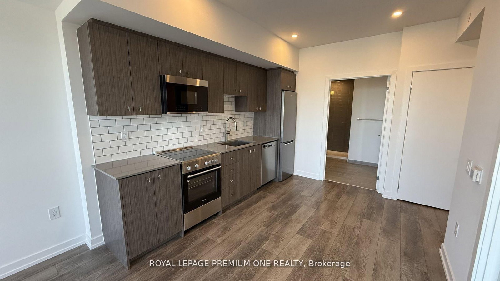 15 Wellington Street S, Unit 2414 - Photo 6