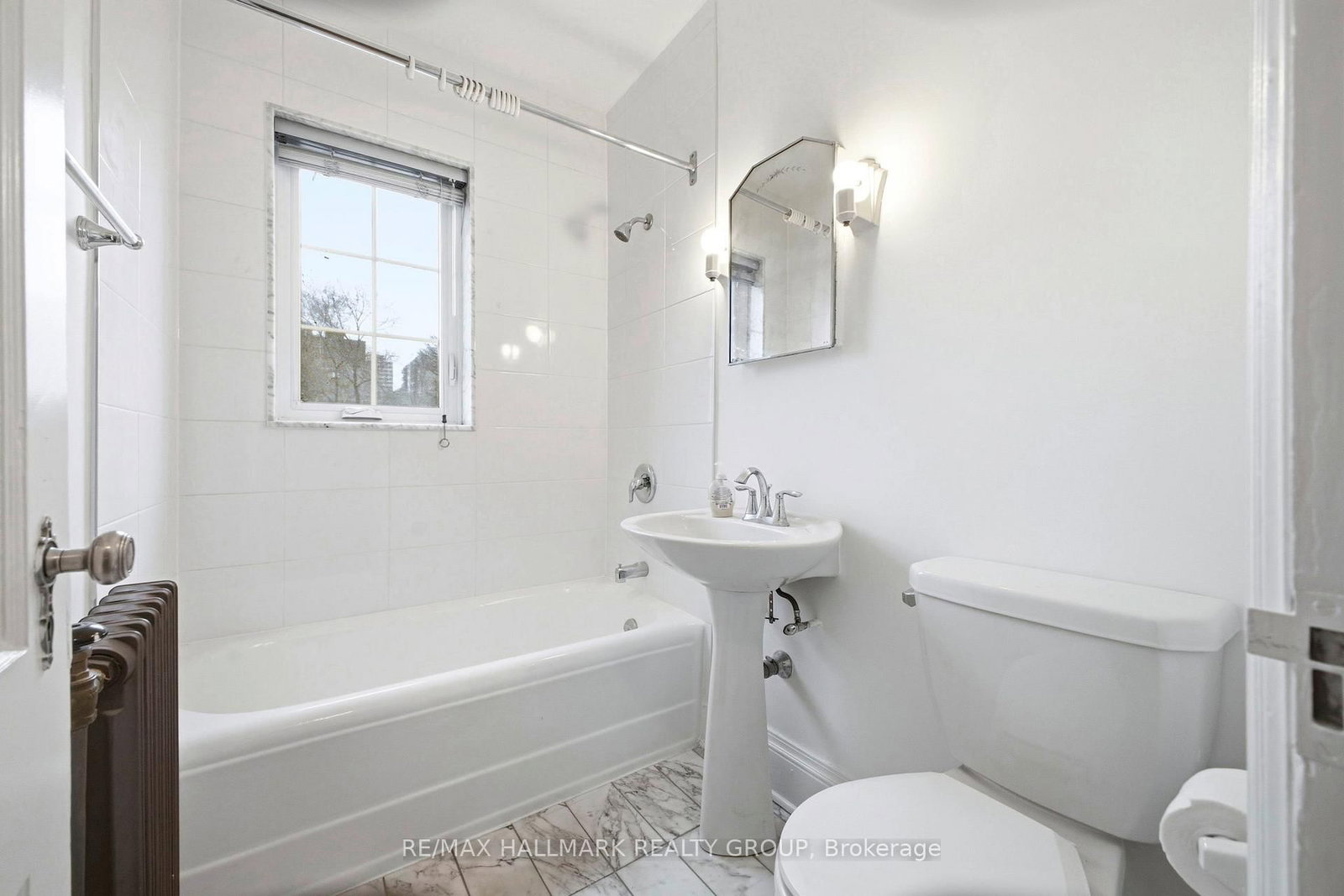 260 Metcalfe Street, Unit 1C - Photo 22