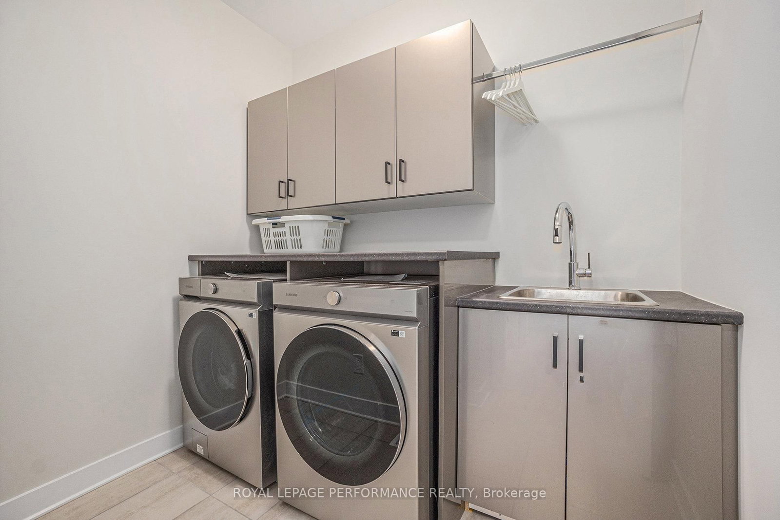 233 Beaugency Street - Photo 15