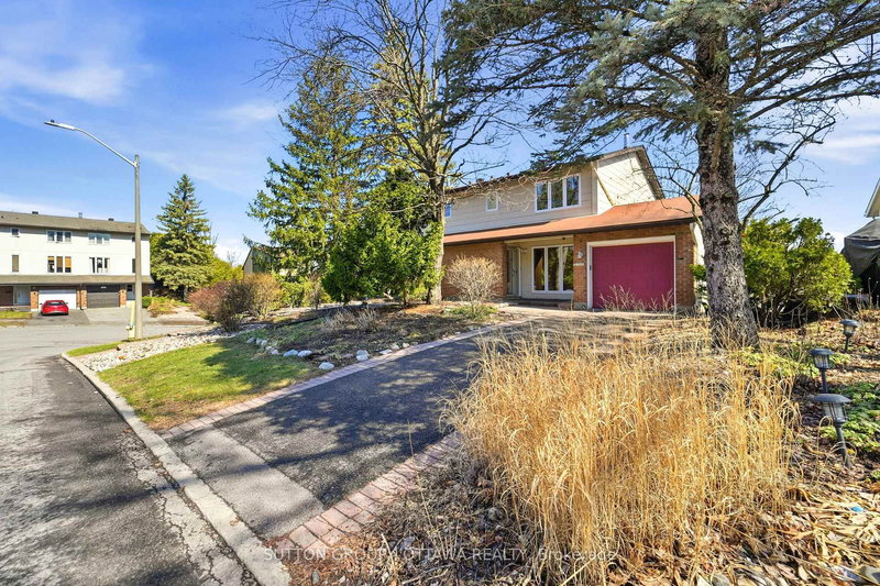 110 Pigeon Terr, Ottawa, K1V 9H7 | Image 3