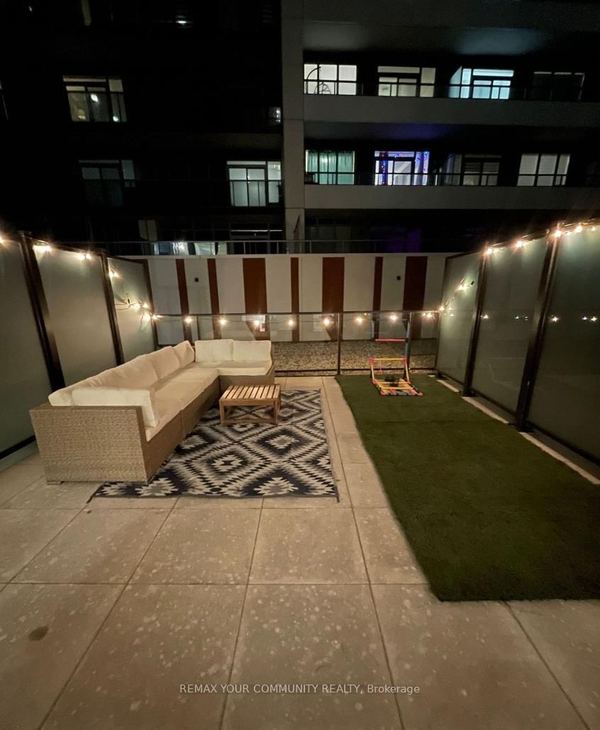 1 Jarvis Street, Unit 324 - Photo 11