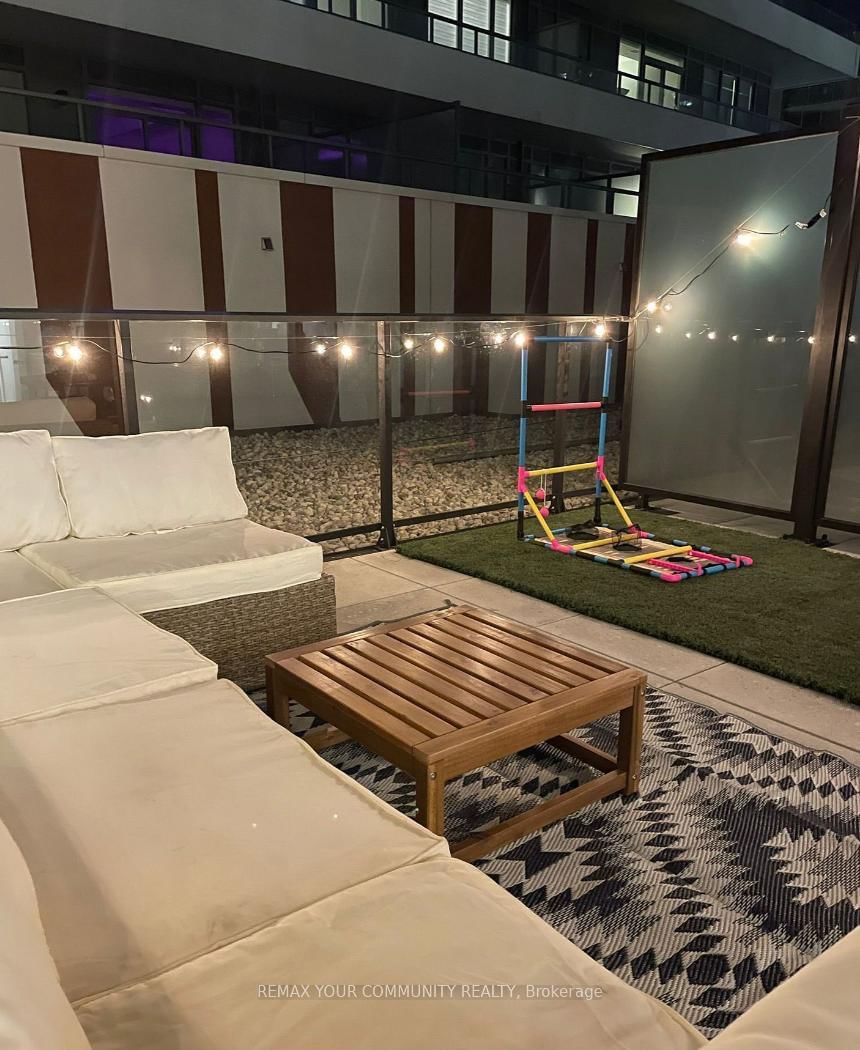 1 Jarvis Street, Unit 324 - Photo 12