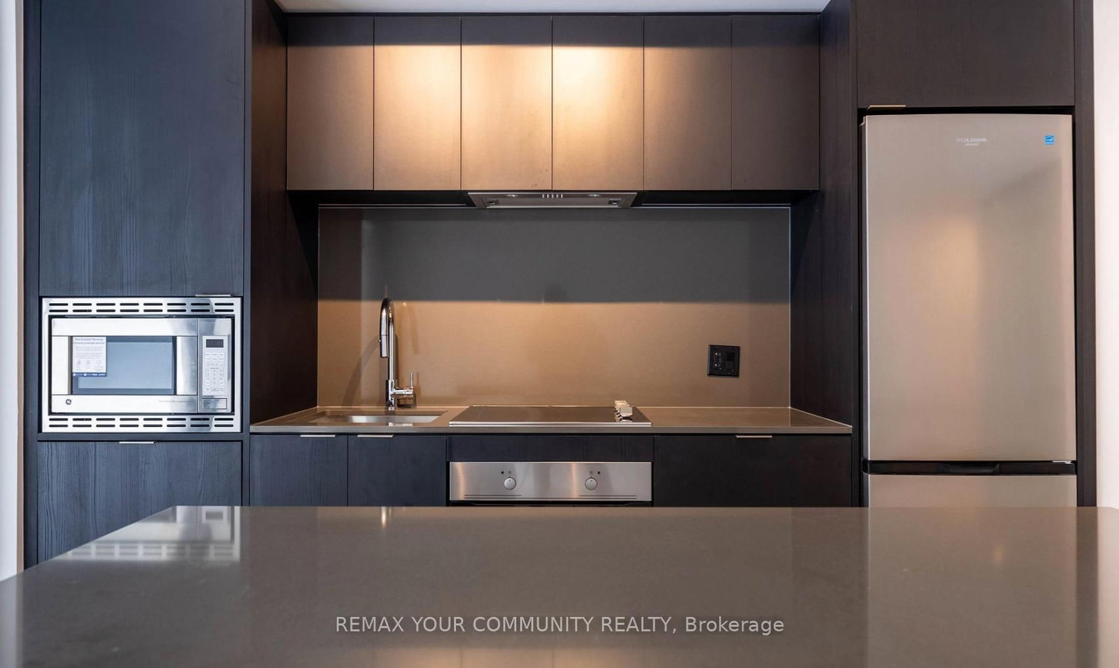 1 Jarvis Street, Unit 324 - Photo 3