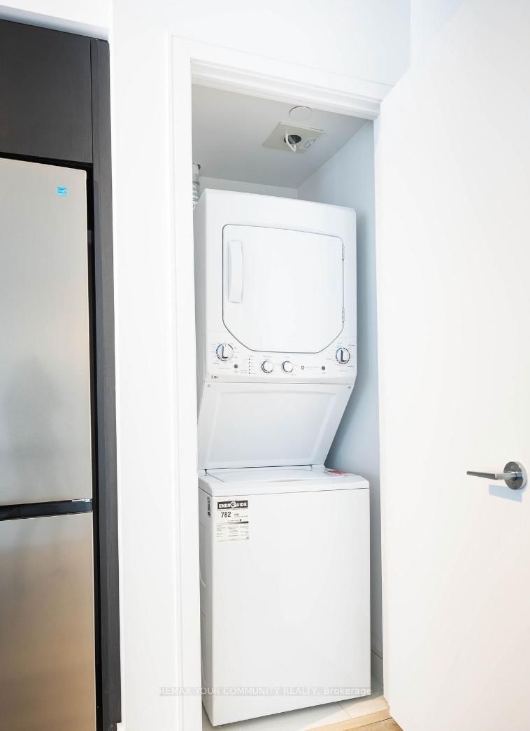 1 Jarvis Street, Unit 324 - Photo 7