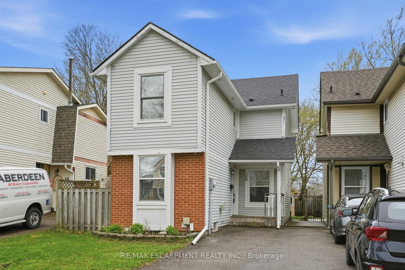16 Enfield Cres, Brantford, N3P 1B2 | Image 2