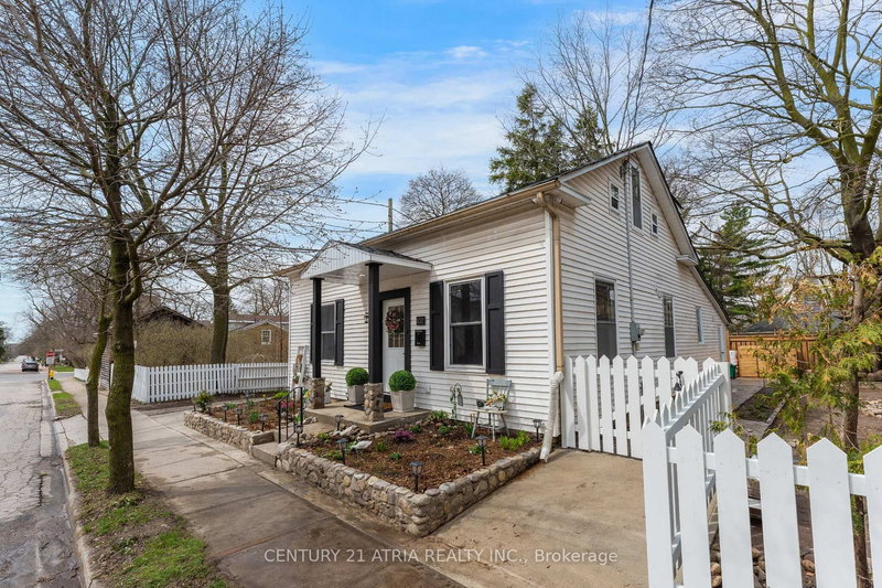 home for sale on 132 Waterloo Street N