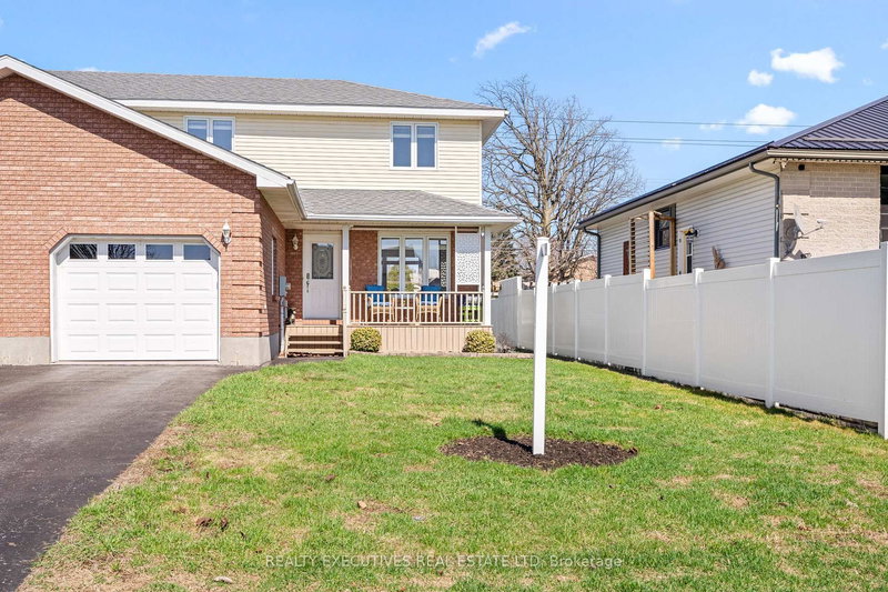 5520 Bridlewood Crt, South Dundas, K0E 1K0 | Image 2