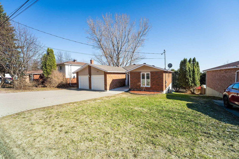 877 Ski Club Rd, North Bay, P1B 7R5 | Image 2