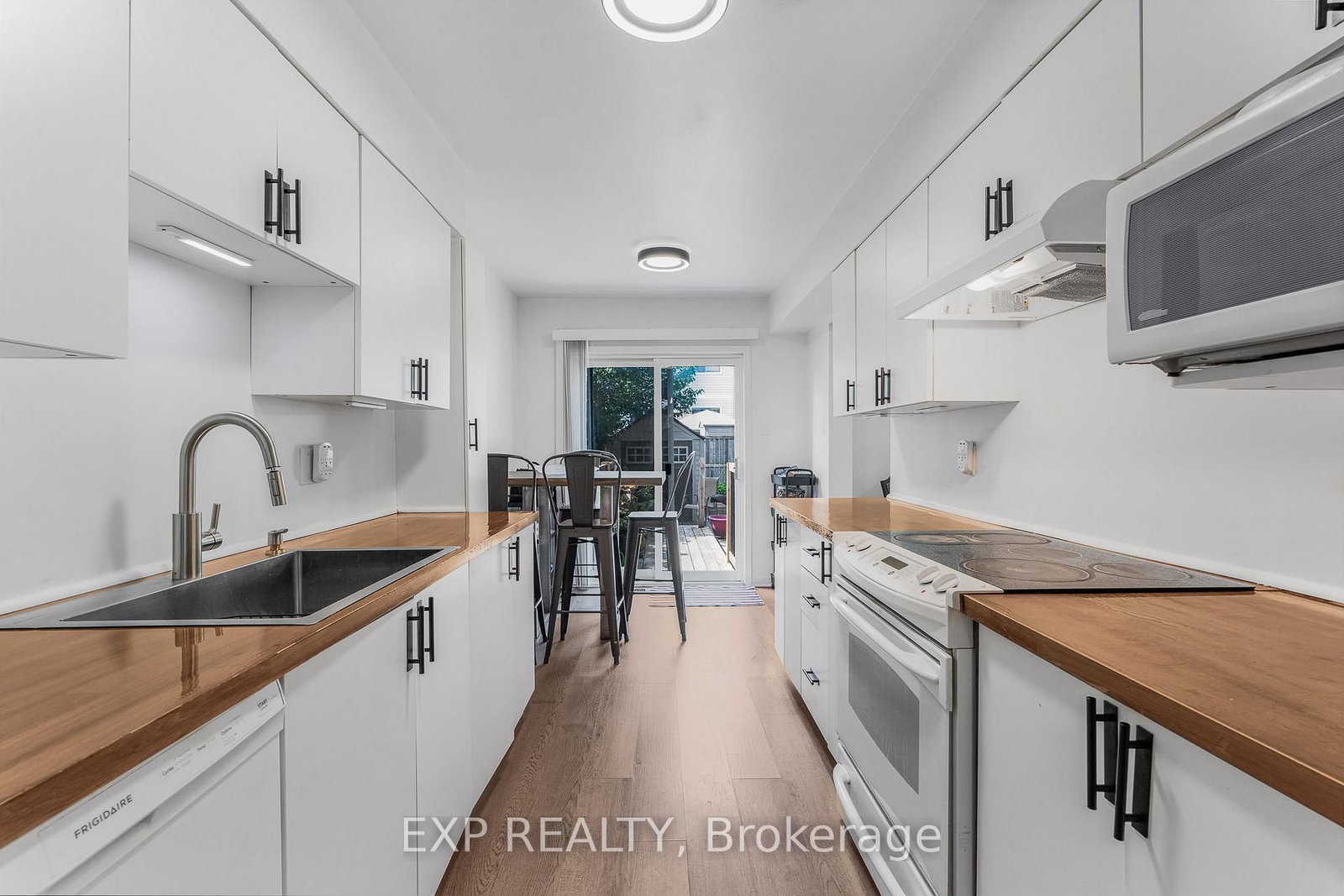 44 TOBERMORY Crescent - Photo 11