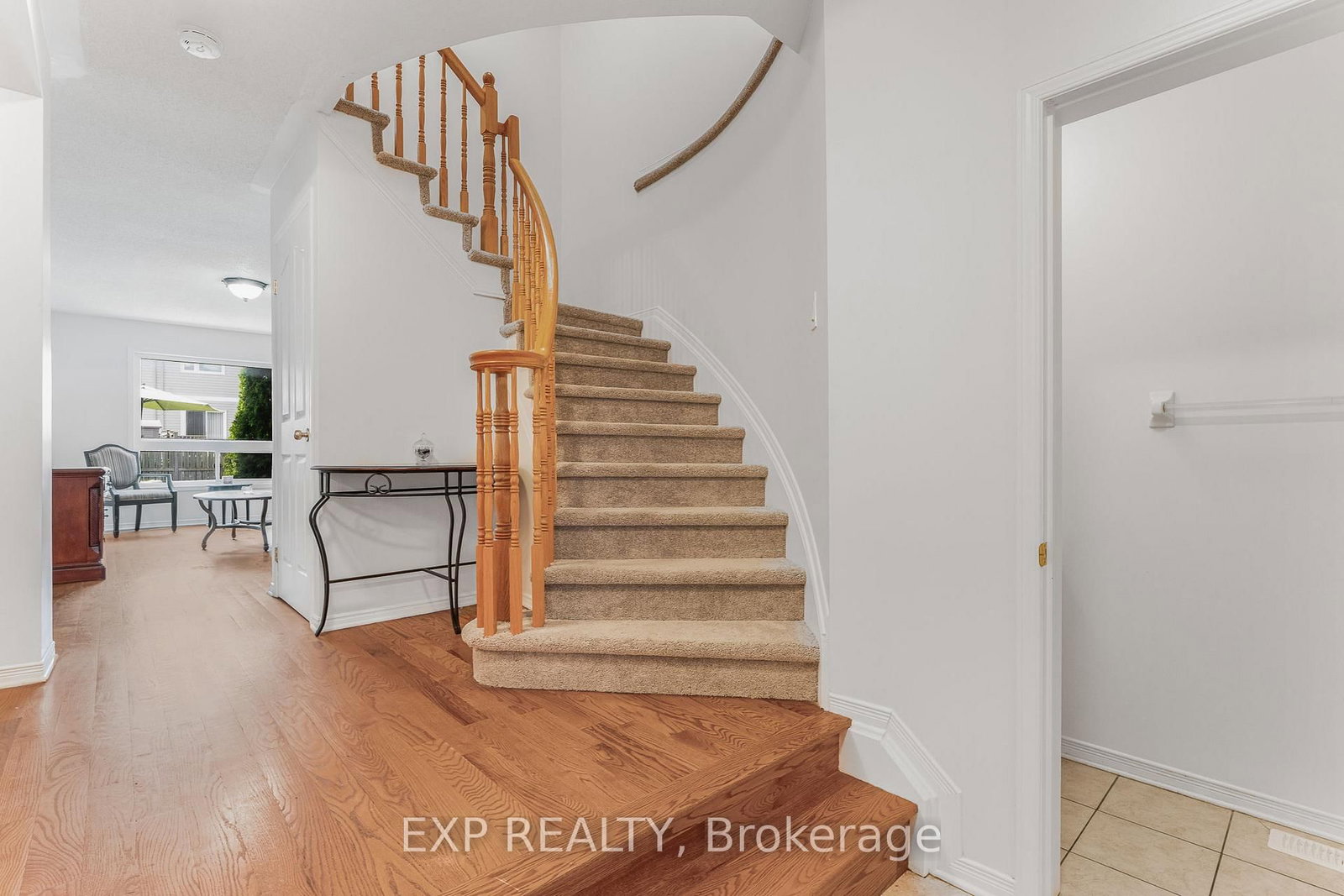 44 TOBERMORY Crescent - Photo 6