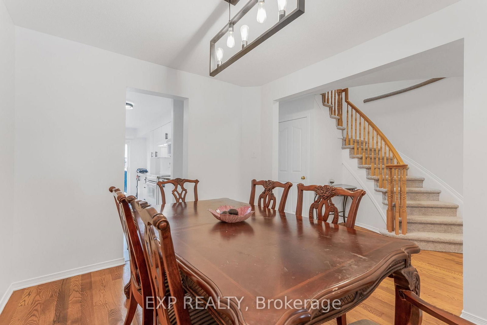 44 TOBERMORY Crescent - Photo 9